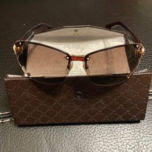 Brown Gucci sunglasses